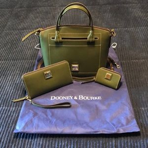 Dooney & Bourke purse with wristlet & wallet NWOT